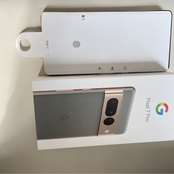 Brand new Google Pixel 7 Pro 256GB Hazel + 2nd G Google Pixel wireless charger - Picture 5 of 5